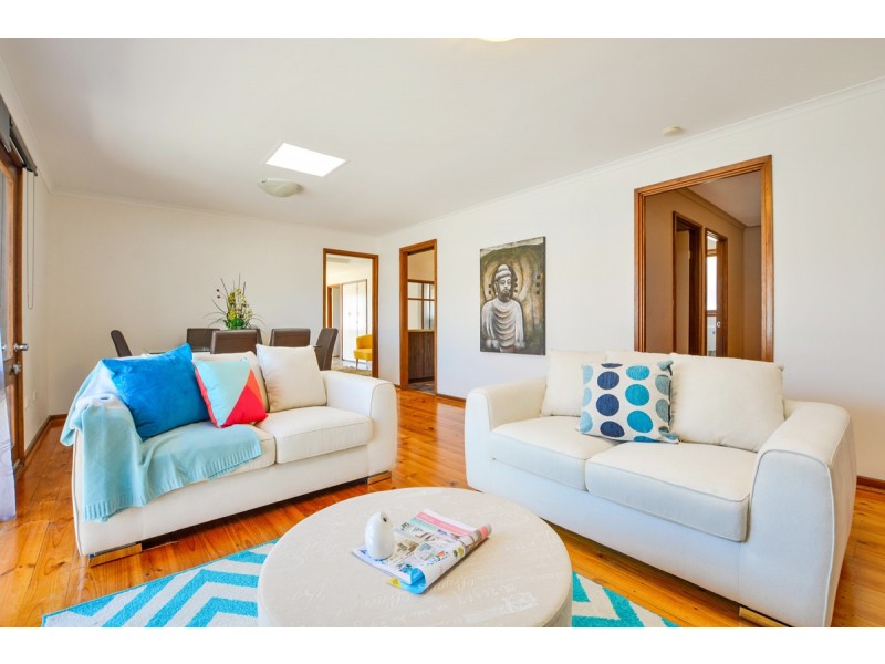 37 Hagen Crescent, Hackham West SA 5163