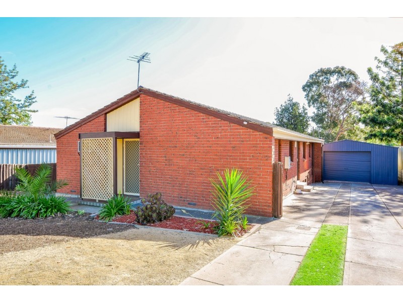 37 Hagen Crescent, Hackham West SA 5163