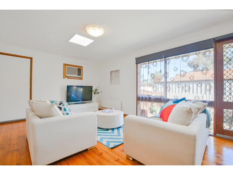 37 Hagen Crescent, Hackham West SA 5163