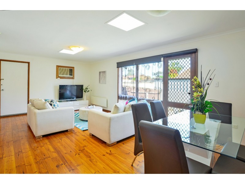 37 Hagen Crescent, Hackham West SA 5163