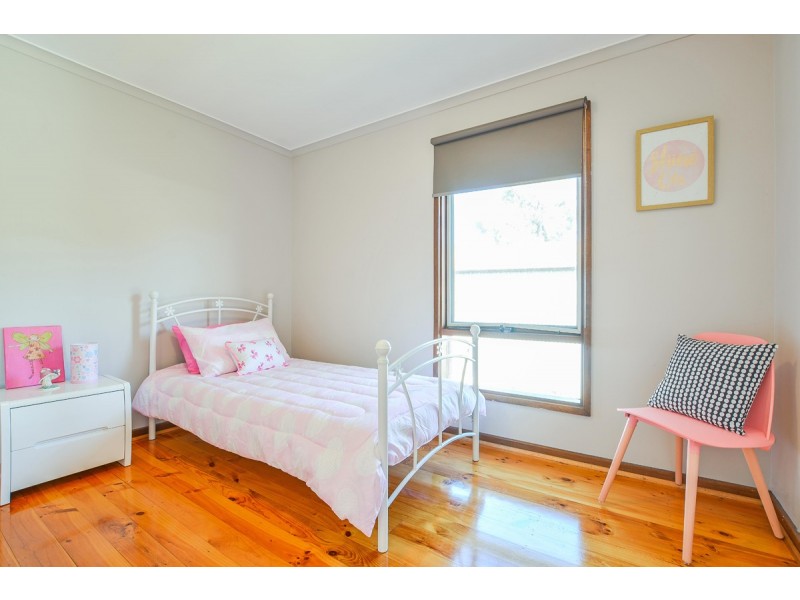 37 Hagen Crescent, Hackham West SA 5163