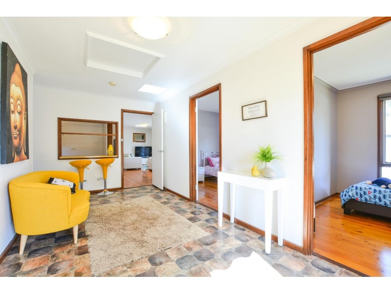 37 Hagen Crescent, Hackham West SA 5163