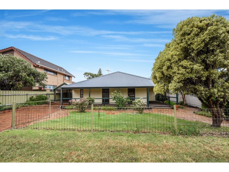 12 Robertson Rd, Moana SA 5169