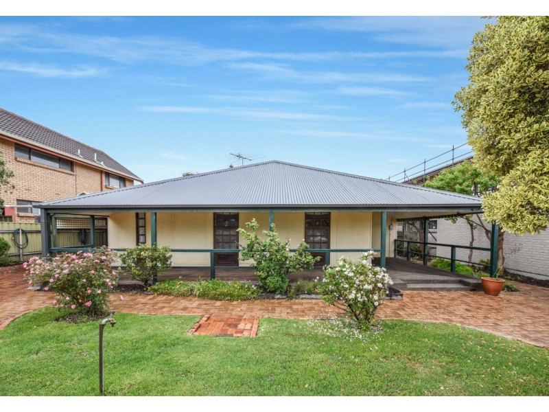 12 Robertson Rd, Moana SA 5169