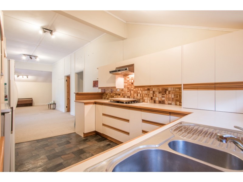 12 Robertson Rd, Moana SA 5169