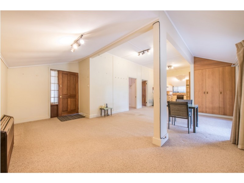 12 Robertson Rd, Moana SA 5169