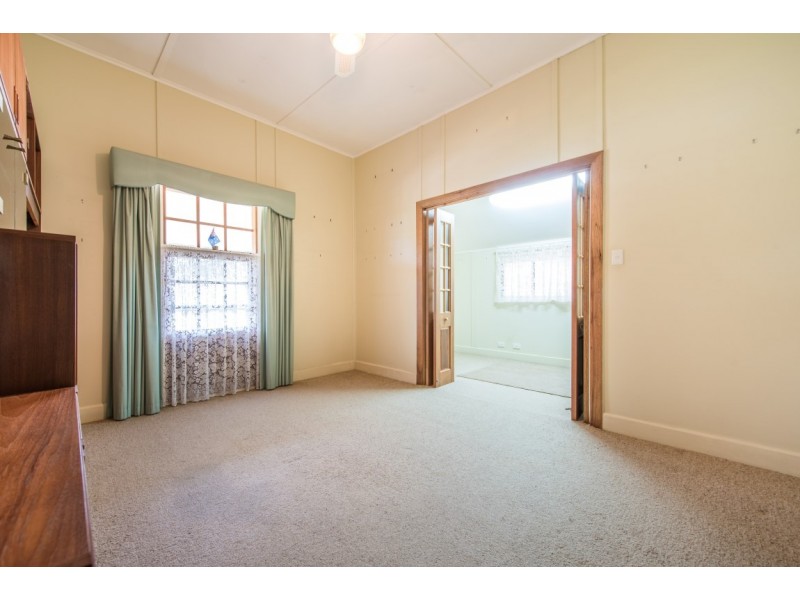 12 Robertson Rd, Moana SA 5169