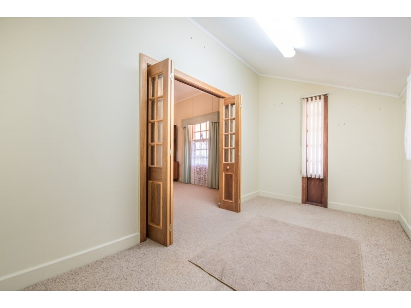 12 Robertson Rd, Moana SA 5169