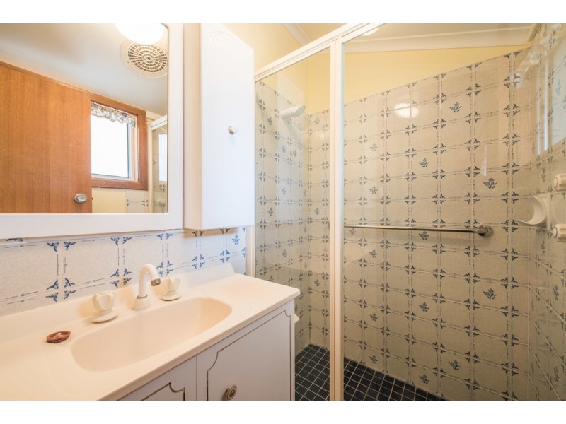 12 Robertson Rd, Moana SA 5169