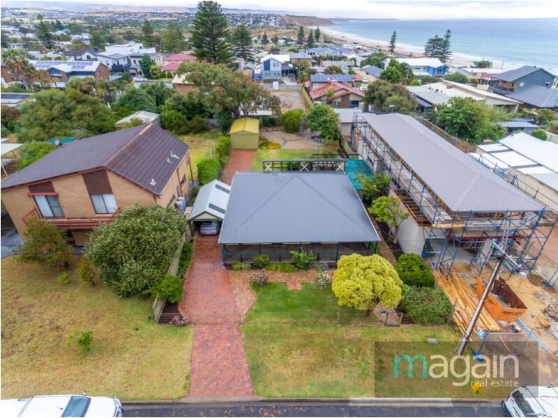 12 Robertson Rd, Moana SA 5169