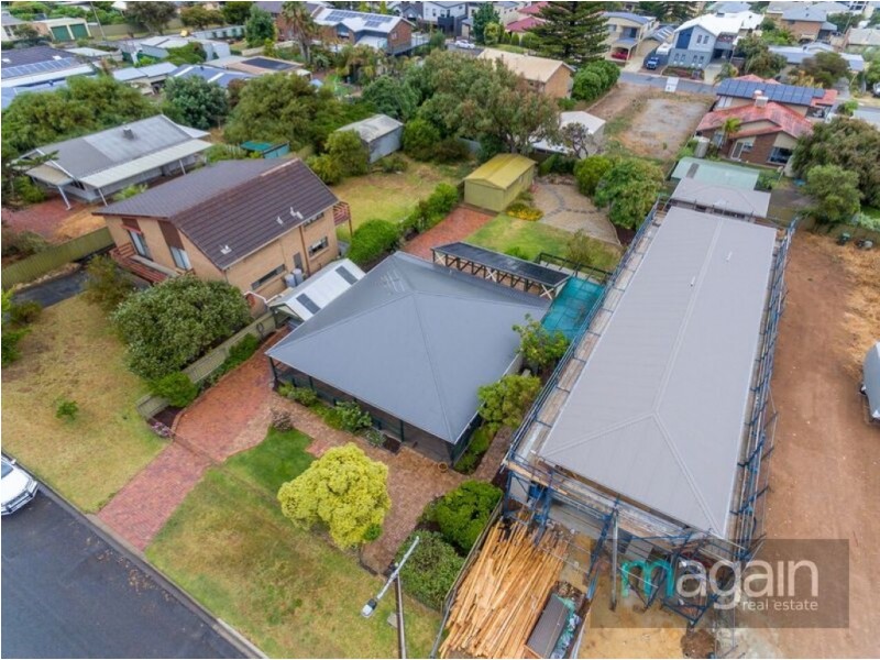 12 Robertson Rd, Moana SA 5169