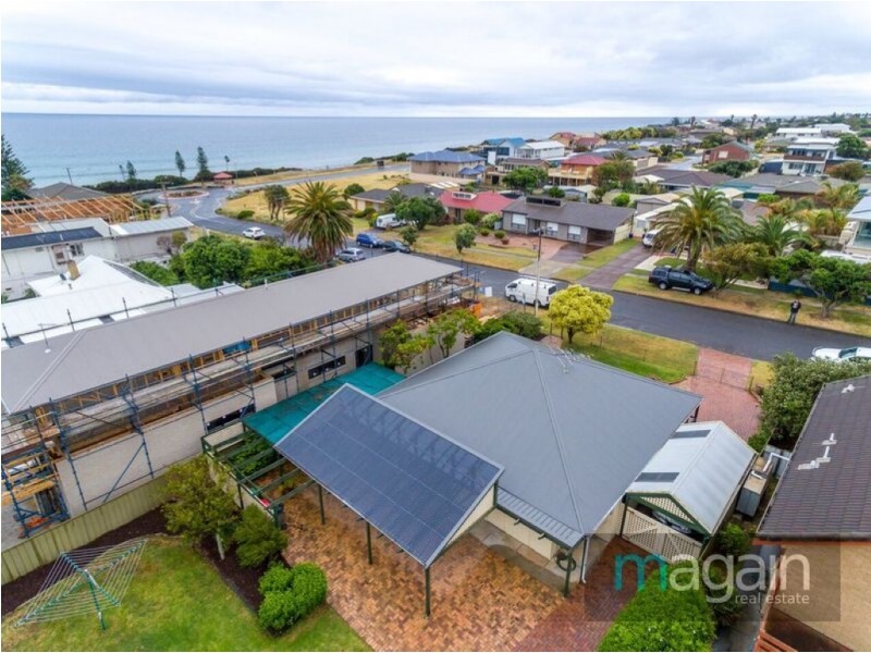 12 Robertson Rd, Moana SA 5169