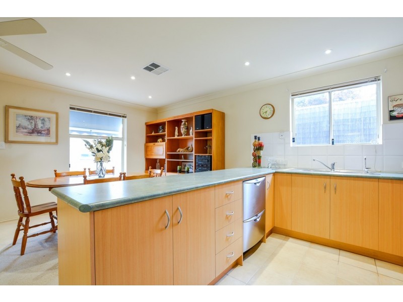 11 Dalkeith Avenue, Dover Gardens SA 5048