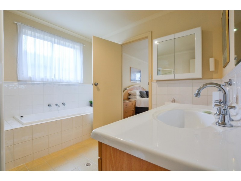 11 Dalkeith Avenue, Dover Gardens SA 5048