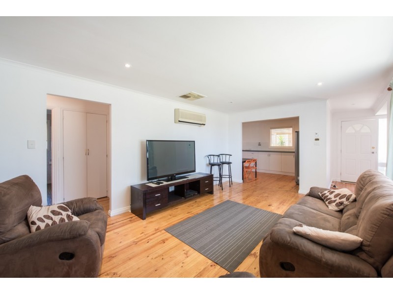 8 Kuranya Way, Morphett Vale SA 5162