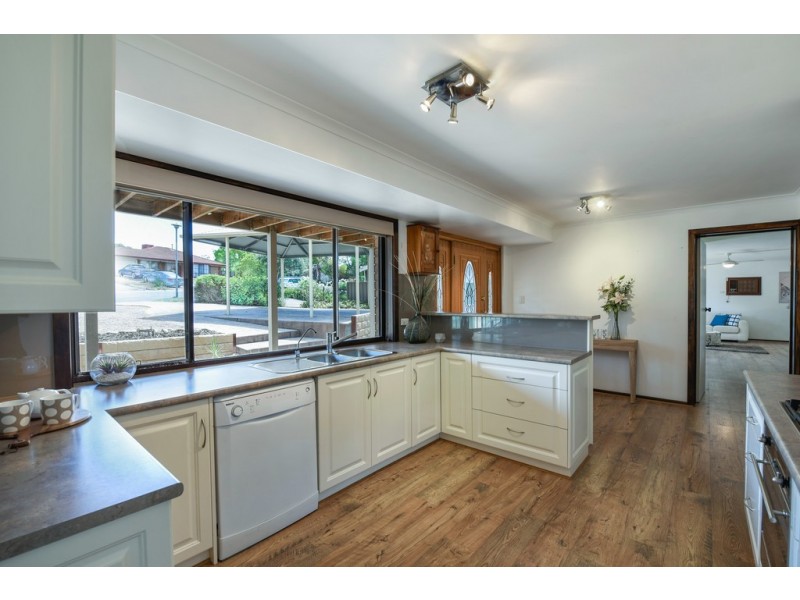 7 Leabrook Place, Morphett Vale SA 5162