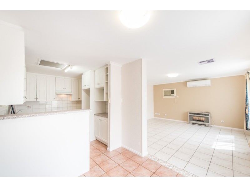 17 Rosemary Terrace, Morphett Vale SA 5162