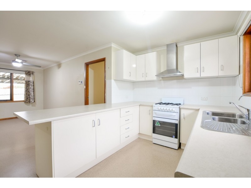 22 Ellis Avenue, Morphett Vale SA 5162