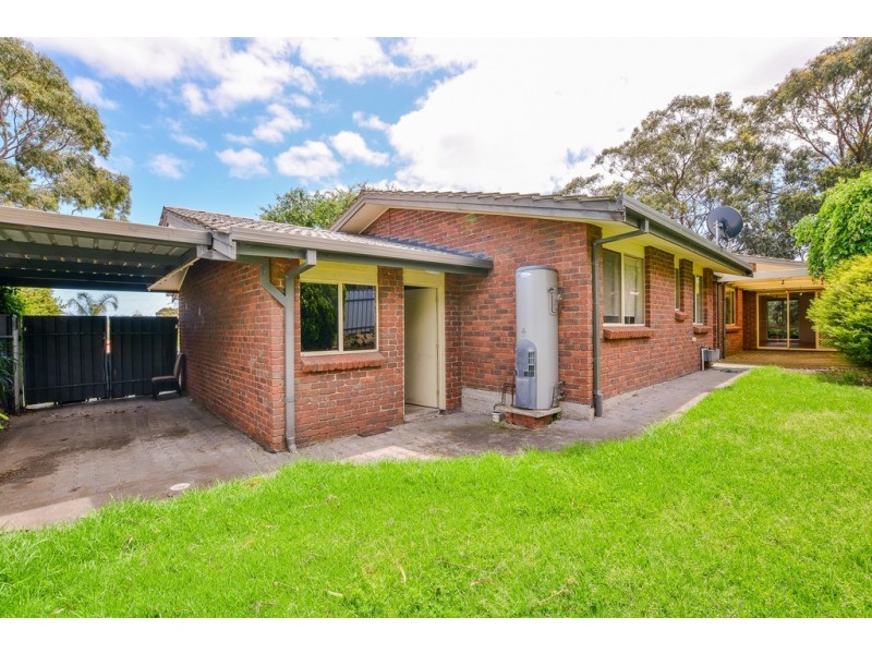 1 Torresan crescent, Flagstaff Hill SA 5159