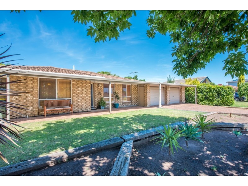 62 Lemon Road, Trott Park SA 5158