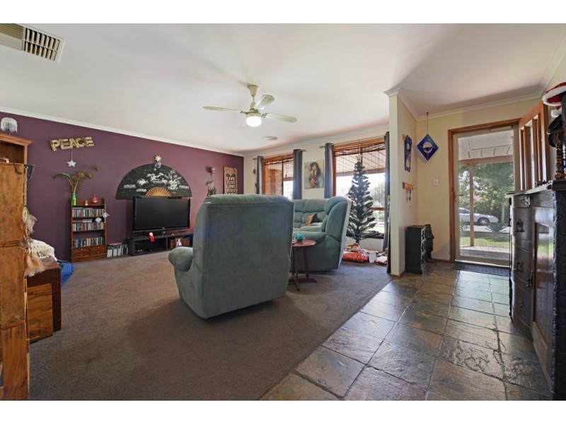 62 Lemon Road, Trott Park SA 5158