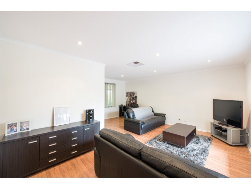 5 Explorer Court, Woodcroft SA 5162