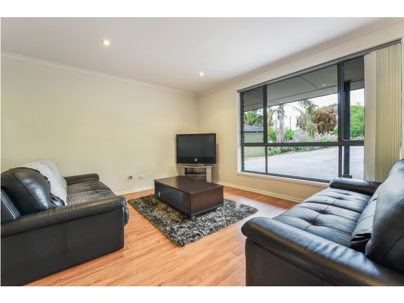 5 Explorer Court, Woodcroft SA 5162