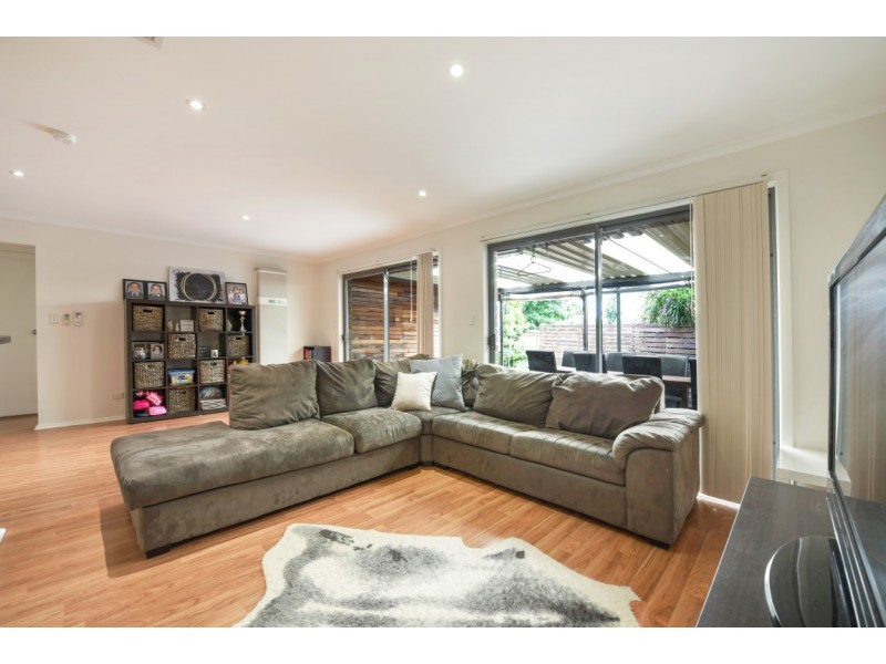 5 Explorer Court, Woodcroft SA 5162