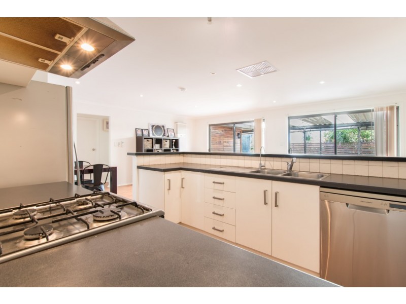5 Explorer Court, Woodcroft SA 5162