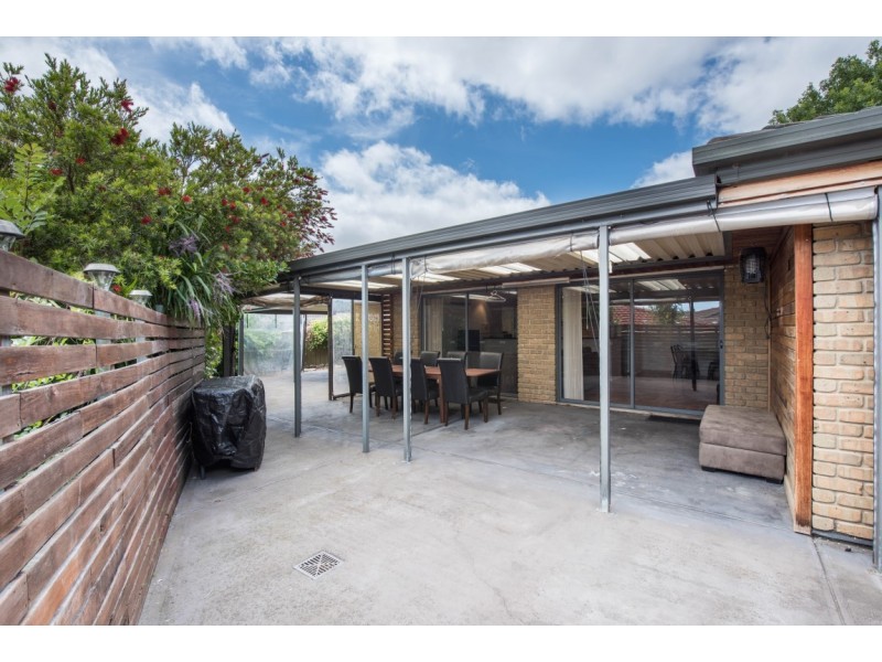 5 Explorer Court, Woodcroft SA 5162