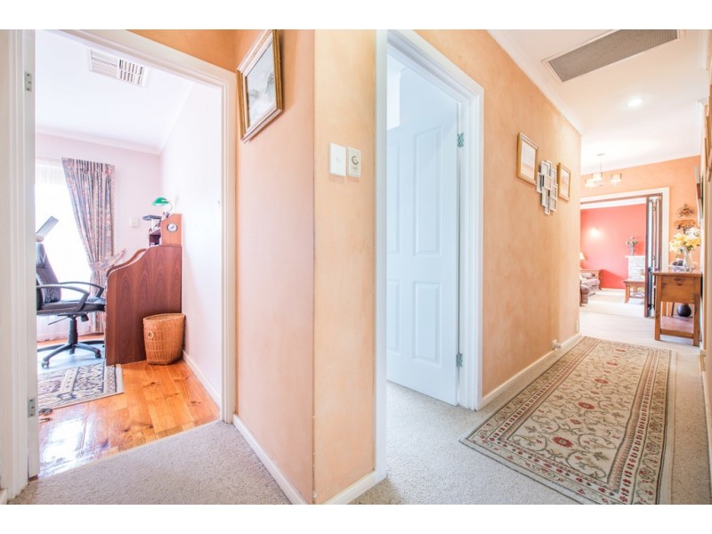 9 Windemere Place, O’halloran Hill SA 5158