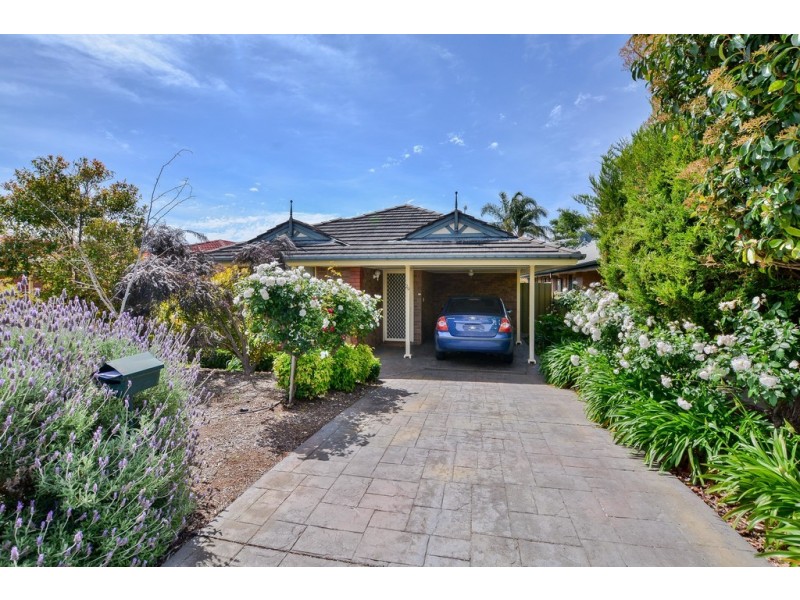 29 Champagne Crescent, Woodcroft SA 5162