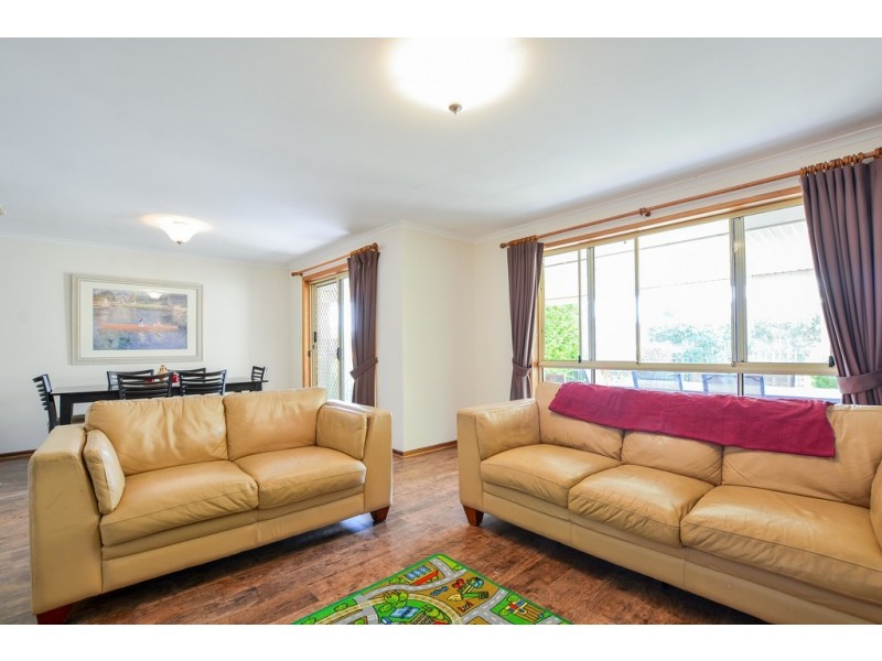 29 Champagne Crescent, Woodcroft SA 5162