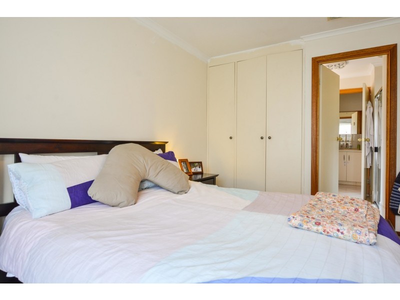 29 Champagne Crescent, Woodcroft SA 5162