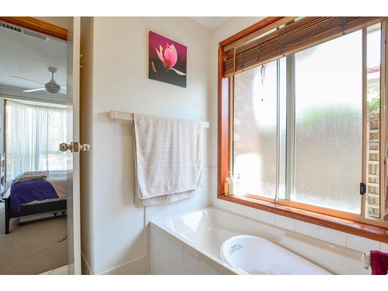 29 Champagne Crescent, Woodcroft SA 5162