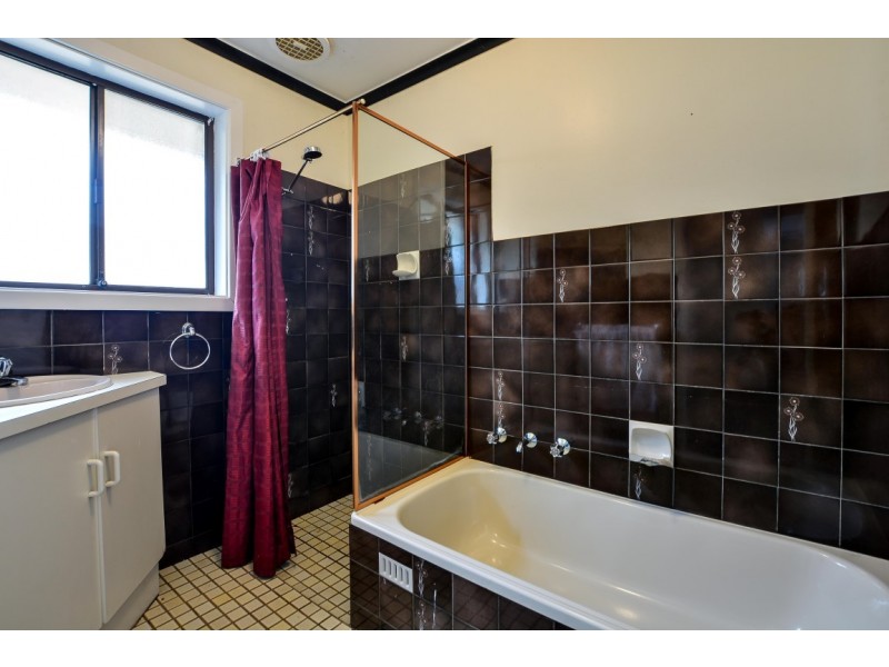 58 Windebanks Road, Happy Valley SA 5159