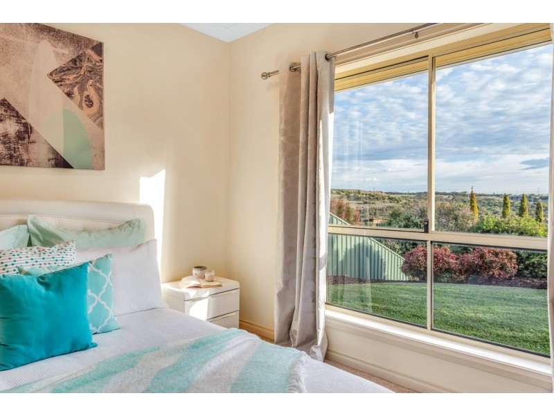 14 Skipper Close, Hallett Cove SA 5158