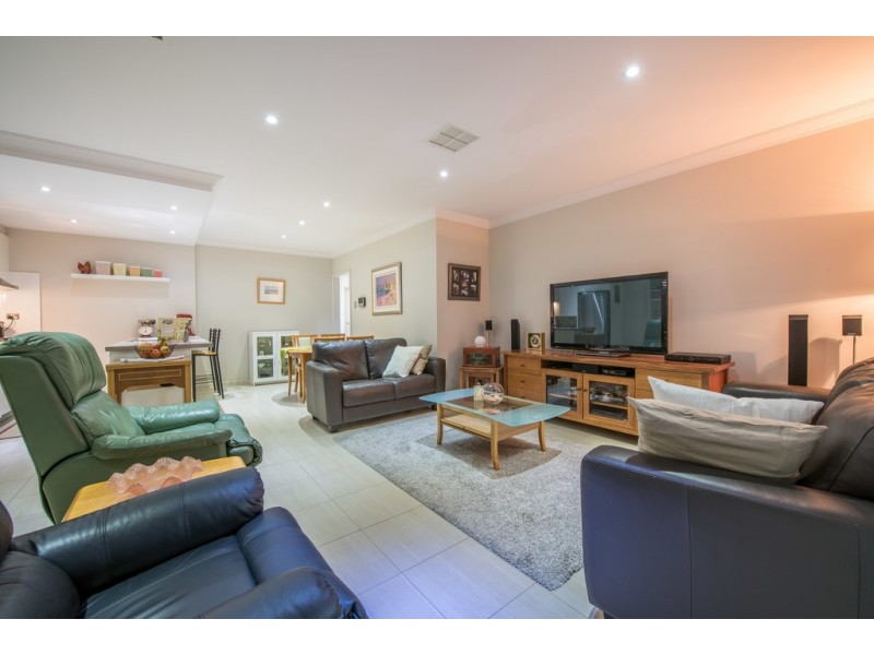 15 Plymouth Avenue, Sturt SA 5047