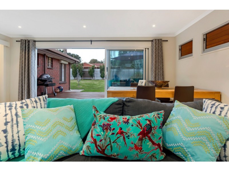 4 Ken Road, Aberfoyle Park SA 5159