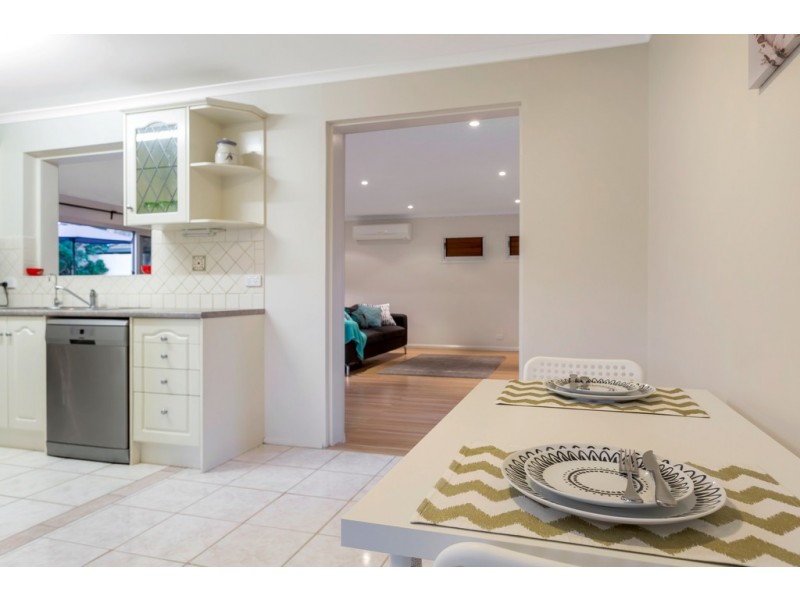 4 Ken Road, Aberfoyle Park SA 5159