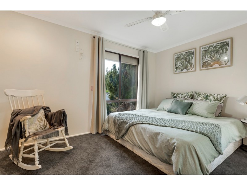 4 Ken Road, Aberfoyle Park SA 5159