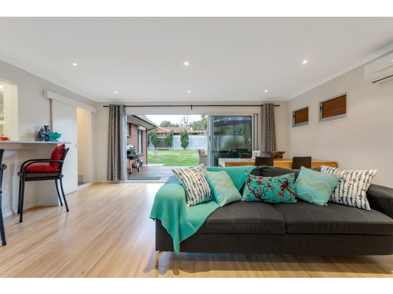 4 Ken Road, Aberfoyle Park SA 5159