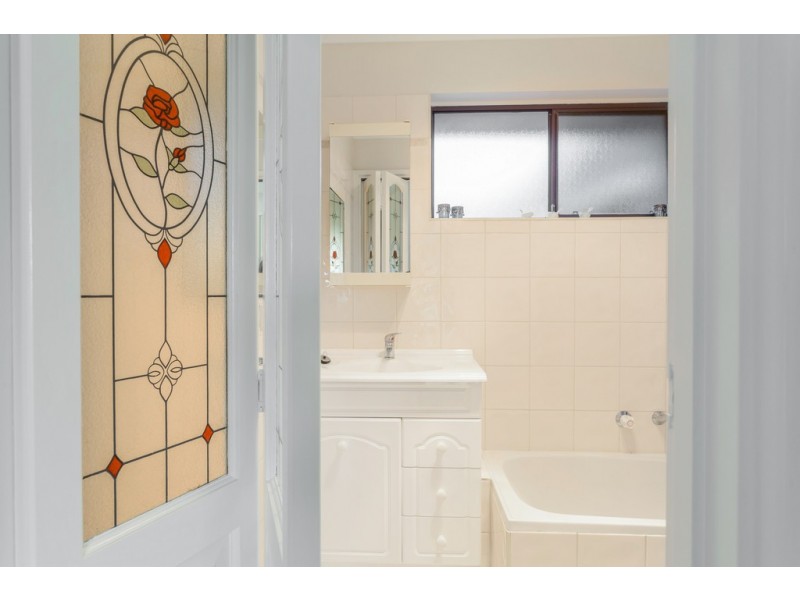 4 Ken Road, Aberfoyle Park SA 5159