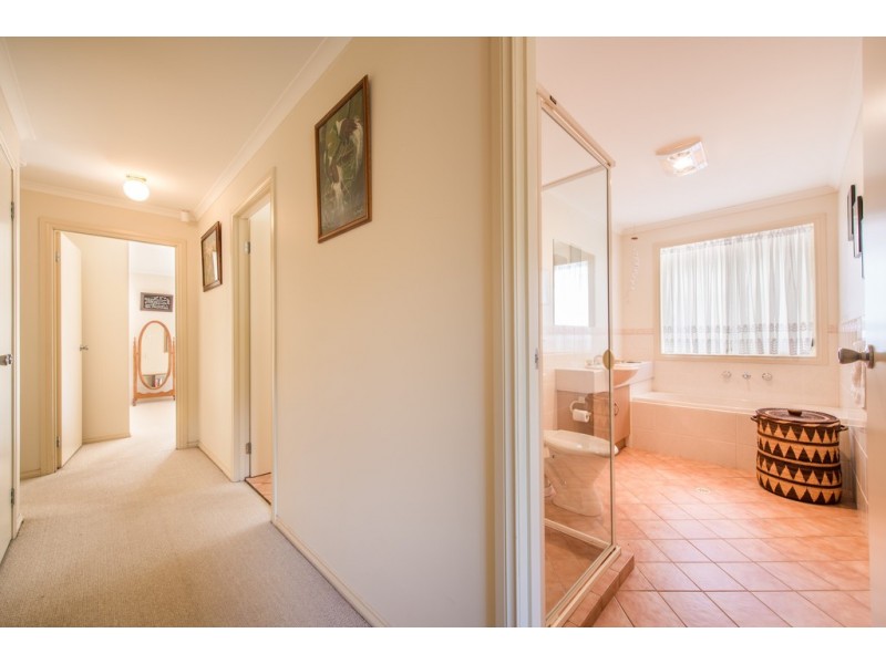 12 Cochrane Avenue, Reynella SA 5161