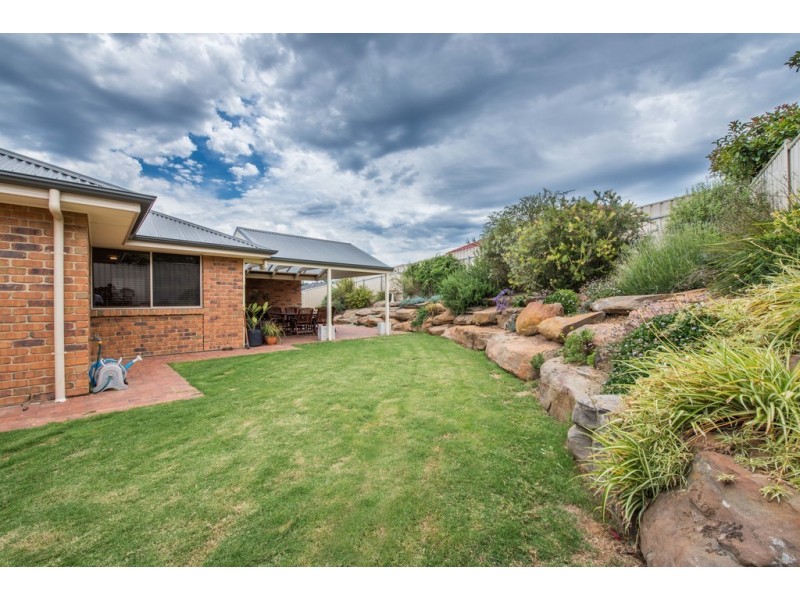 25 Sameden Drive, Noarlunga Downs SA 5168