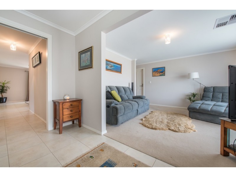 25 Sameden Drive, Noarlunga Downs SA 5168