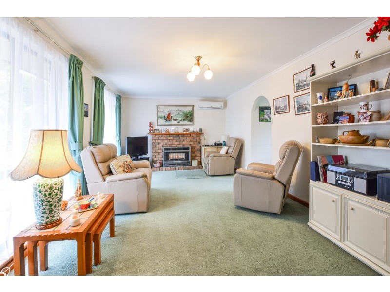 28 Ragamuffin Drive, Hallett Cove SA 5158