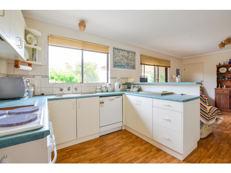 28 Ragamuffin Drive, Hallett Cove SA 5158