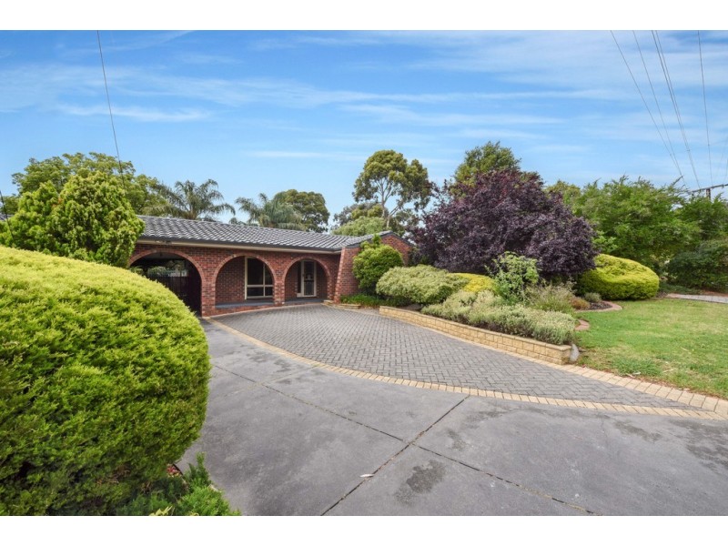 8 Alta Avenue, Happy Valley SA 5159