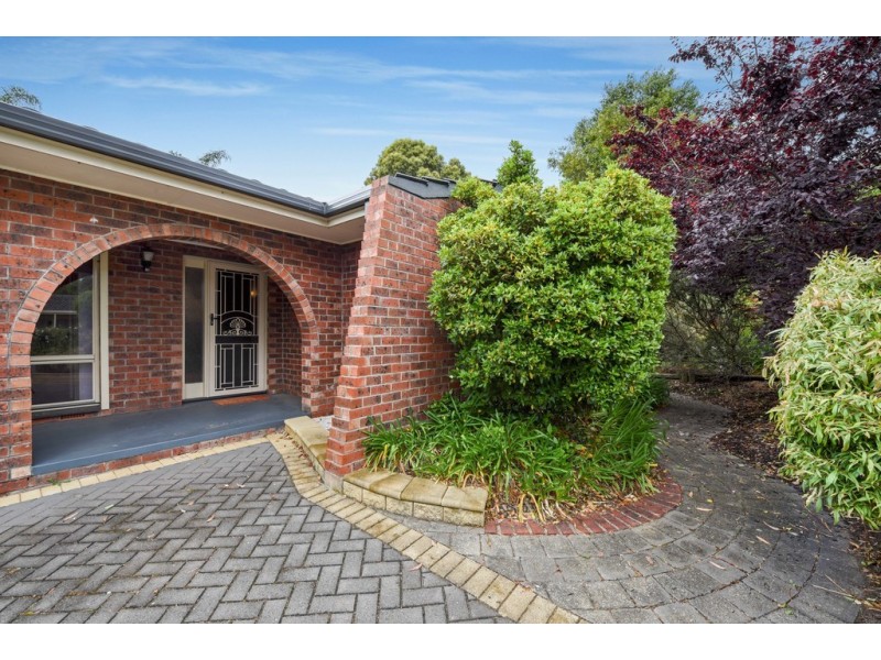 8 Alta Avenue, Happy Valley SA 5159